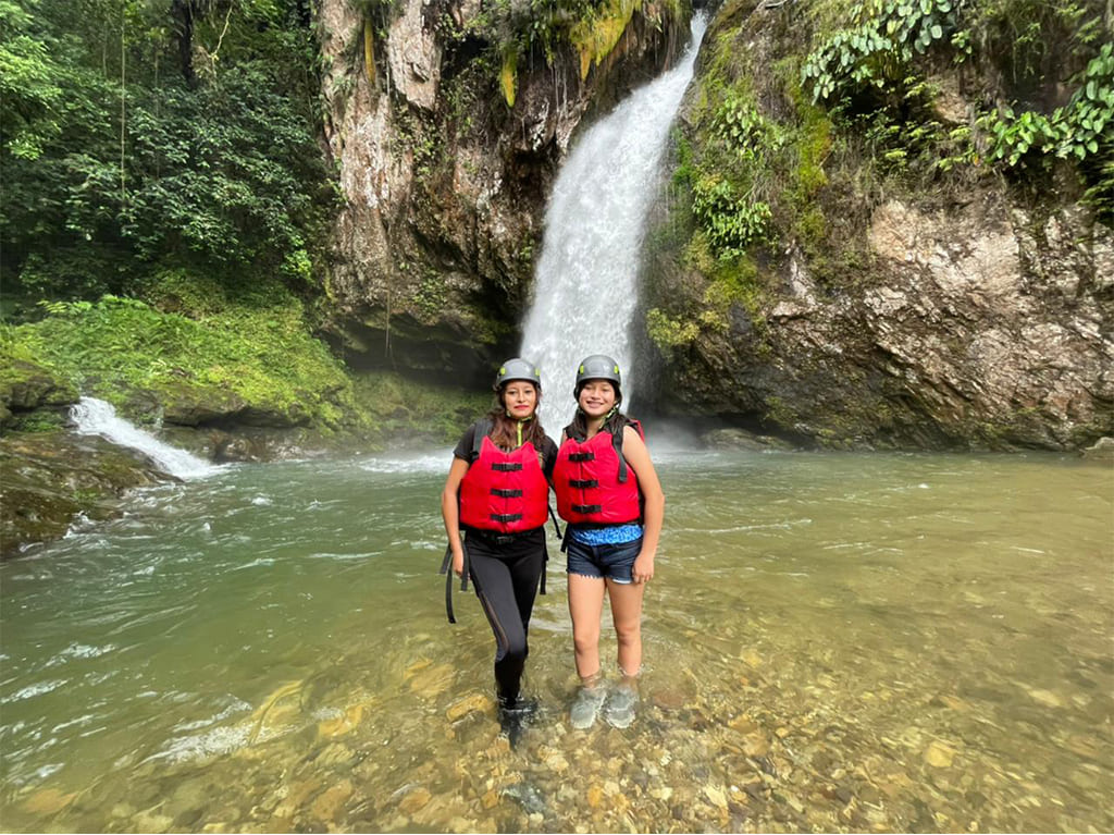 Paquete turístico poza pata de perro