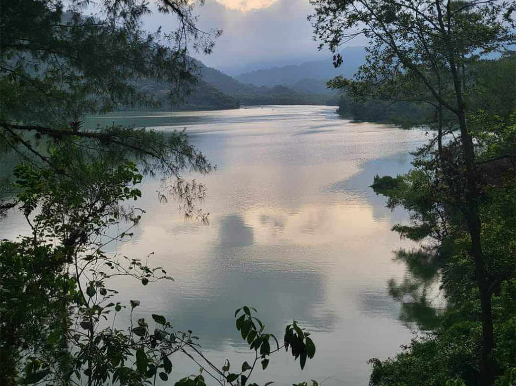 Paquete turístico presa la soledad