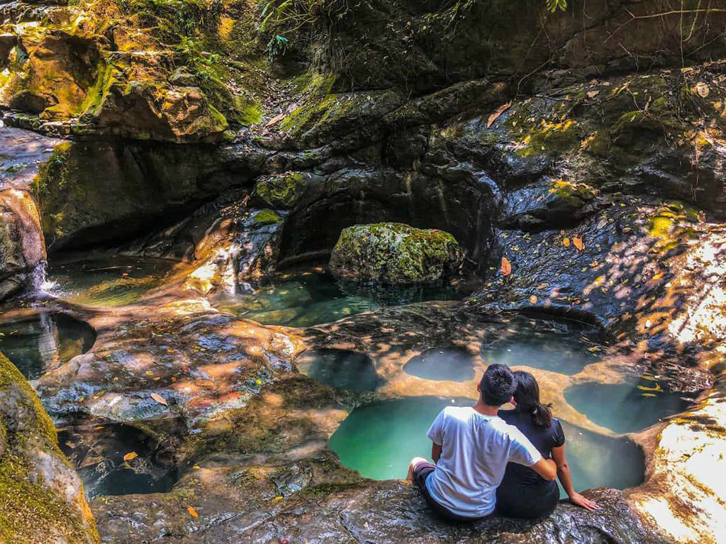 Paquete turístico poza pata de perro